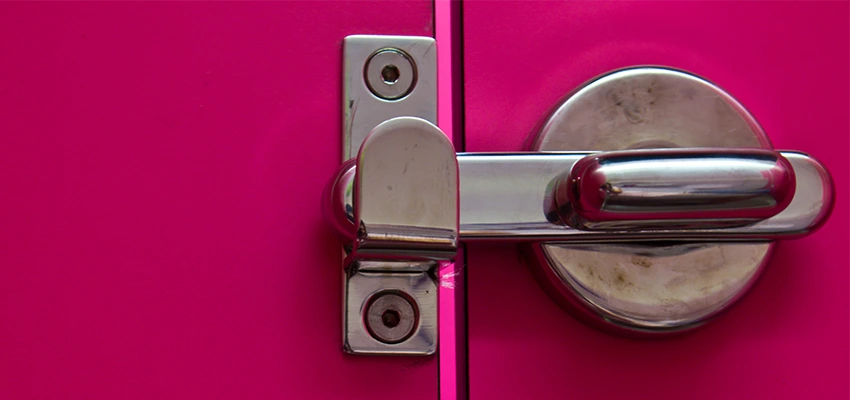 Childproof Gate Lock in Apopka, Florida