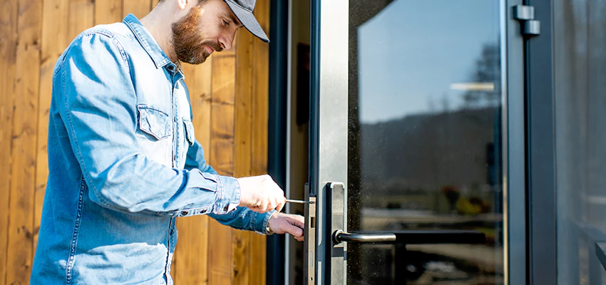 Frameless Glass Storefront Door Locks Replacement in Apopka, FL