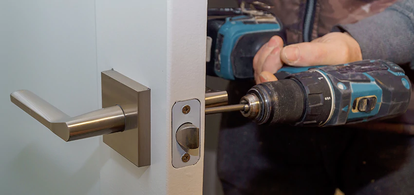 Broken Door Handle Lock Repair in Apopka, Florida