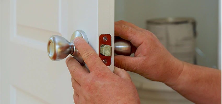 AAA Locksmiths For lock Replacement in Apopka, Florida