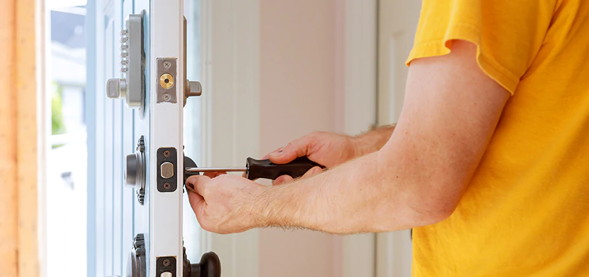 Eviction Locksmith For Key Fob Replacement Services in Apopka, FL